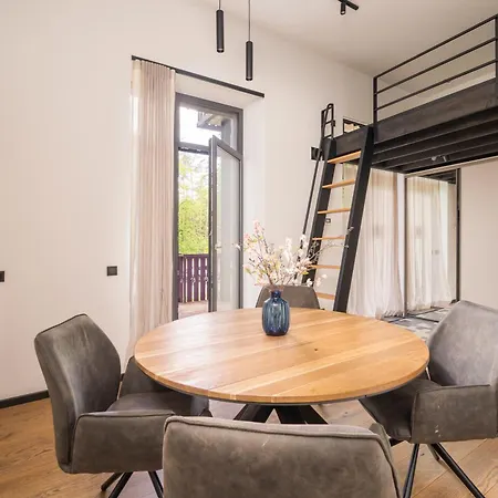 Edinburgh Loft-style Lägenhet